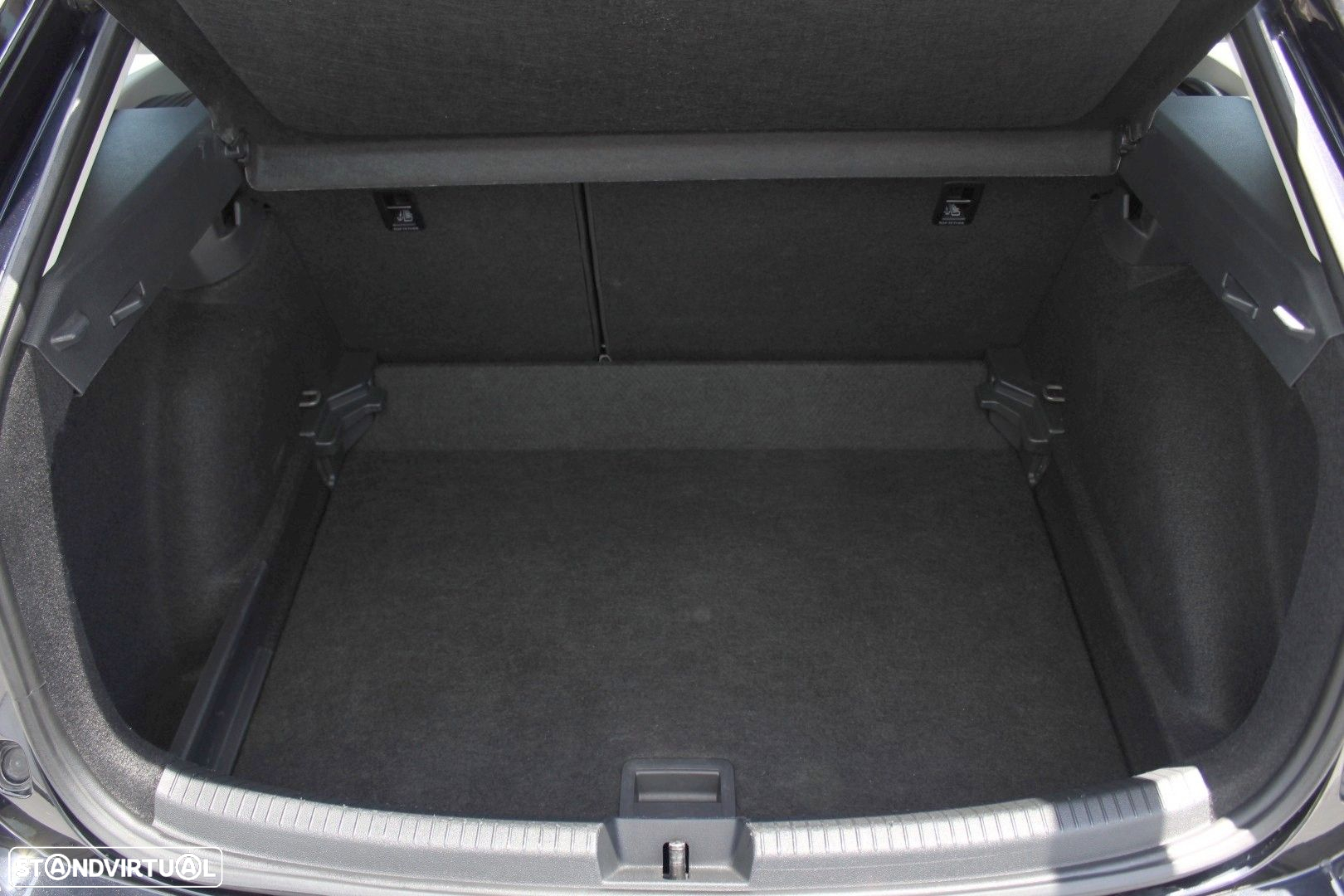 VW Taigo 1.0 TSI Urban DSG - 28