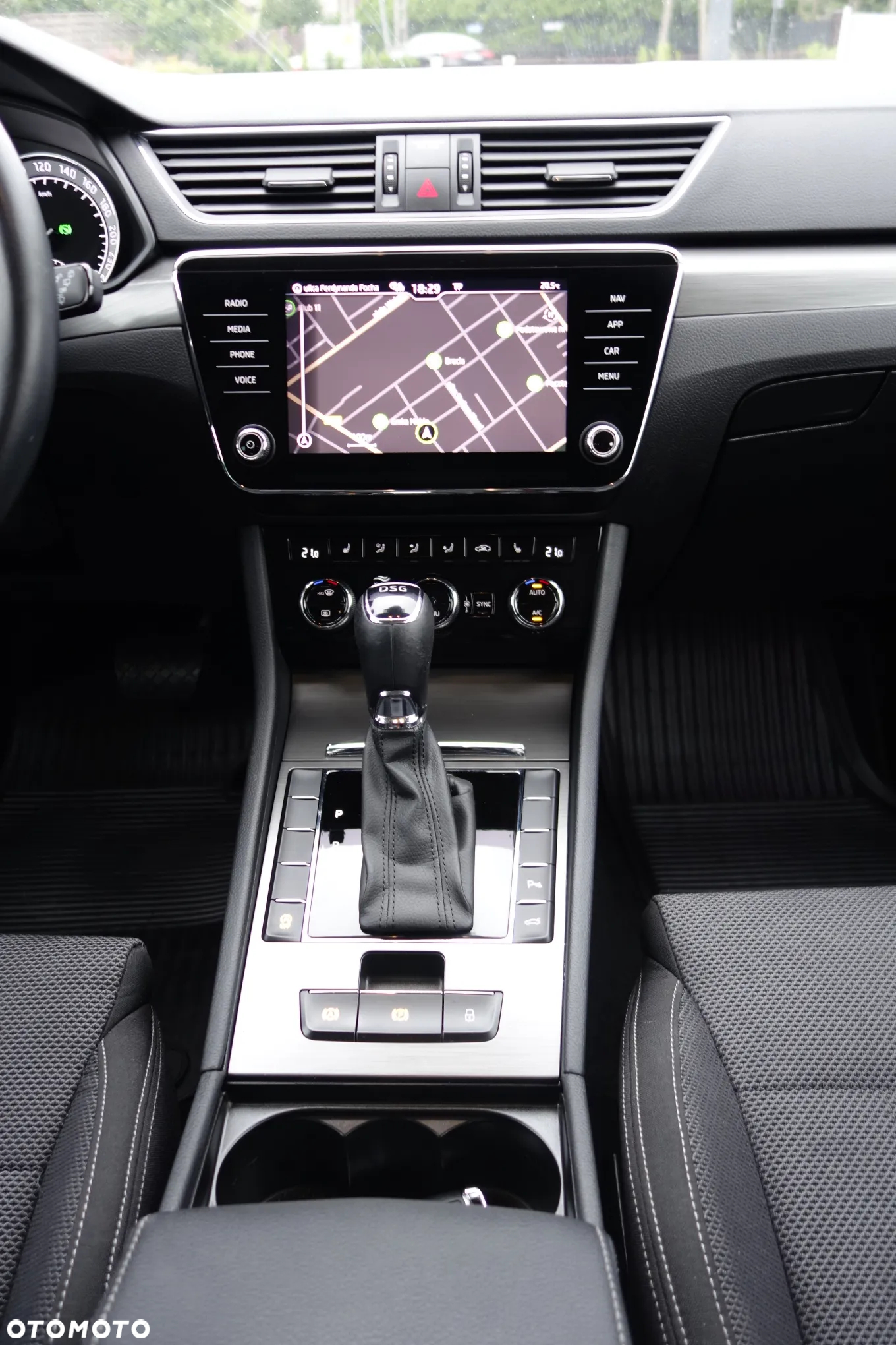 Skoda Superb - 14