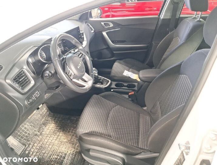 Kia Ceed - 6