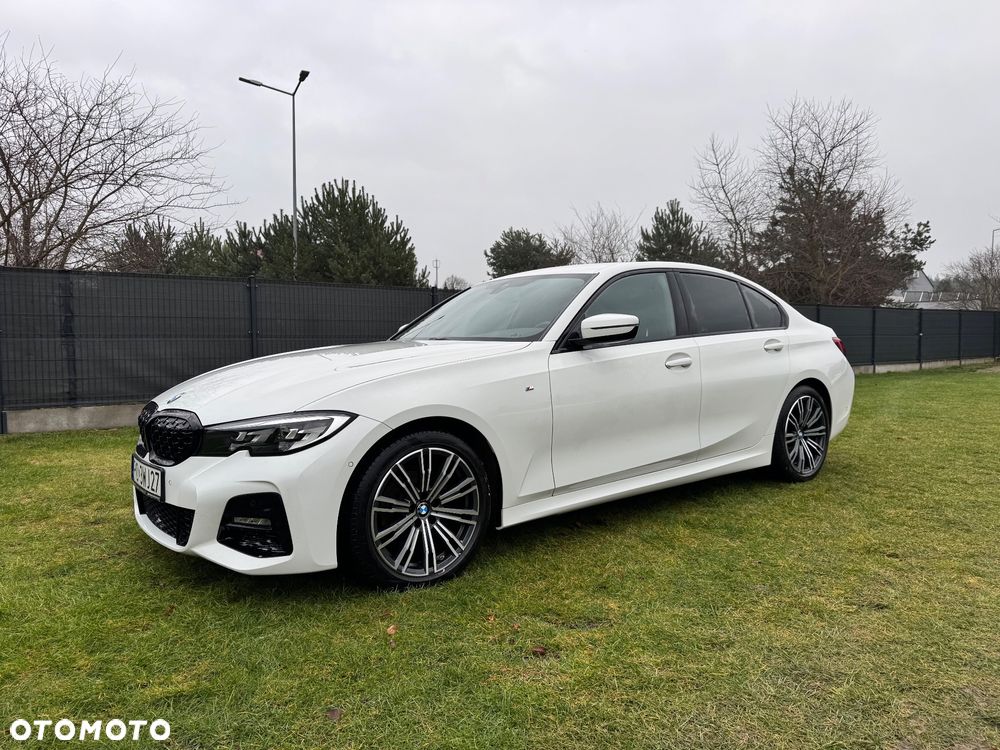 BMW Seria 3 318d M Sport Shadow - 1