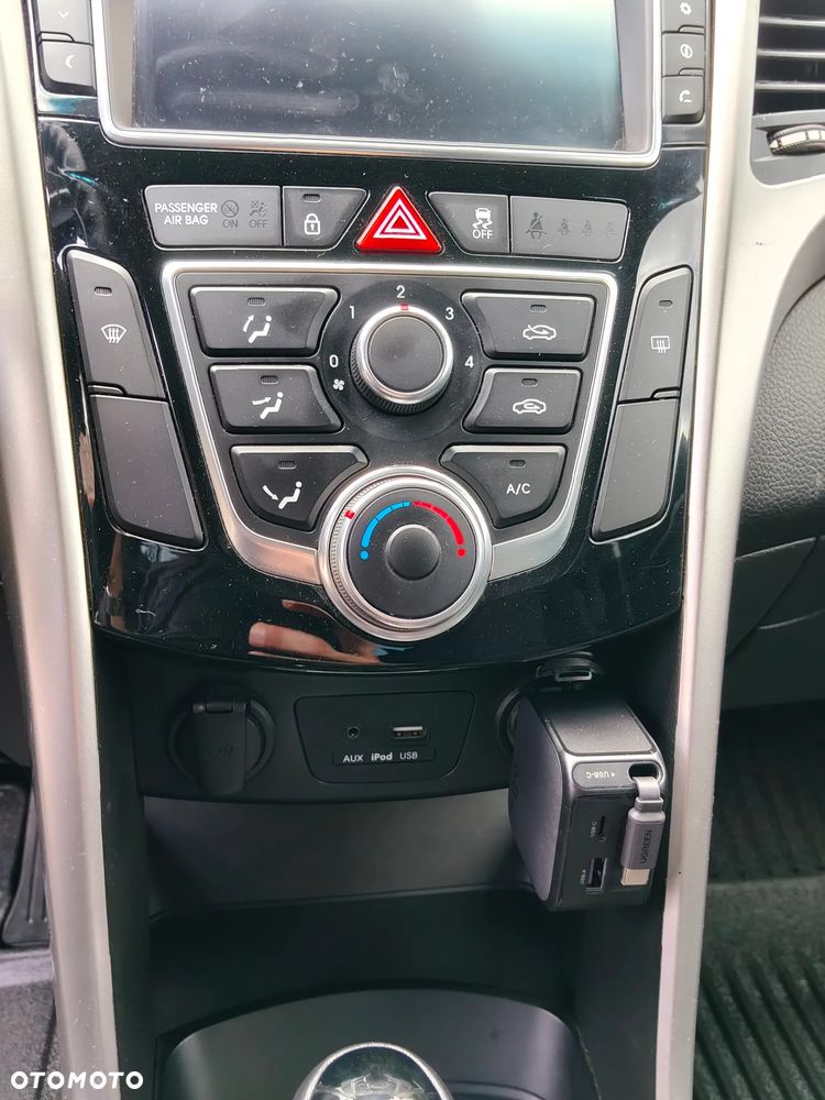 Hyundai i30 1.6 D Classic + DCT - 25