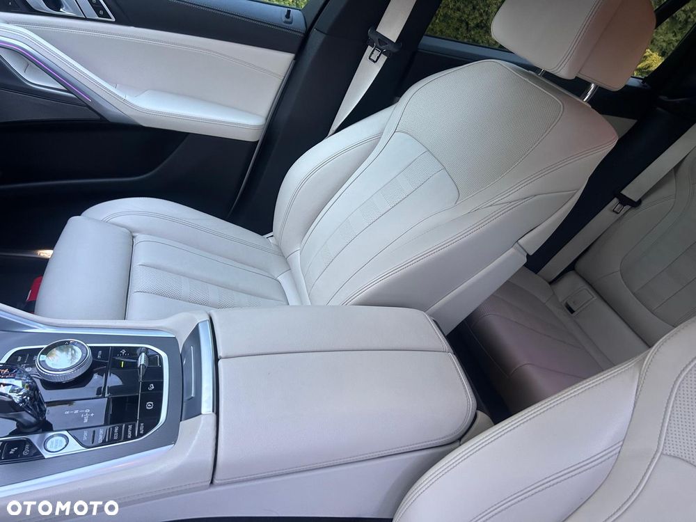 BMW X6 - 22