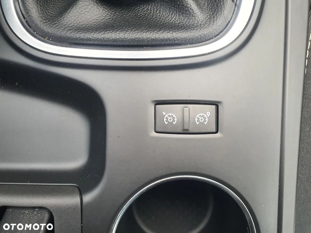 Renault Megane ENERGY TCe 100 LIMITED - 20