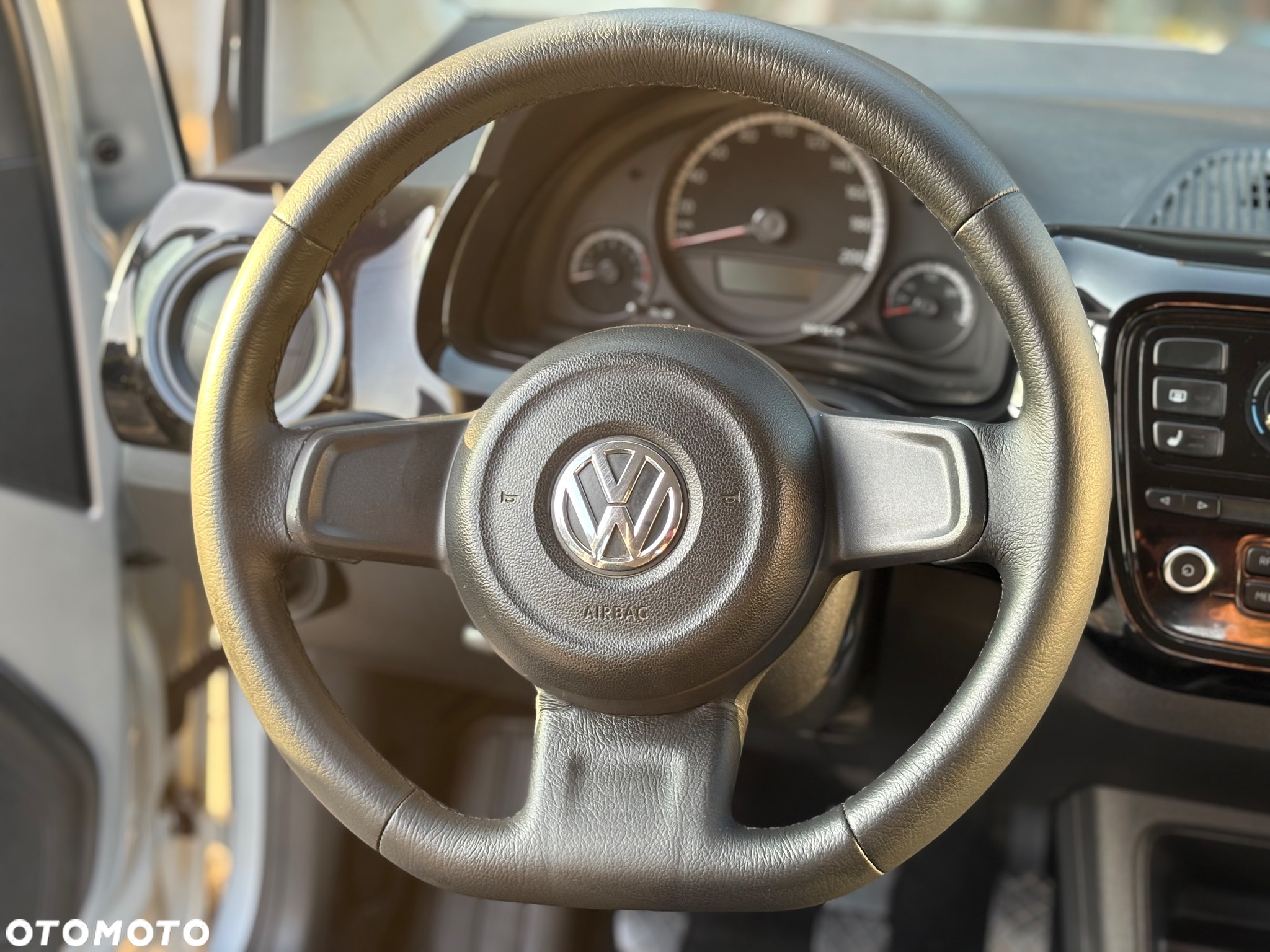 Volkswagen up! 1.0 move - 9