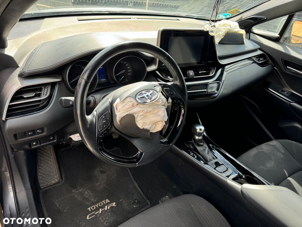 Toyota C-HR - 5