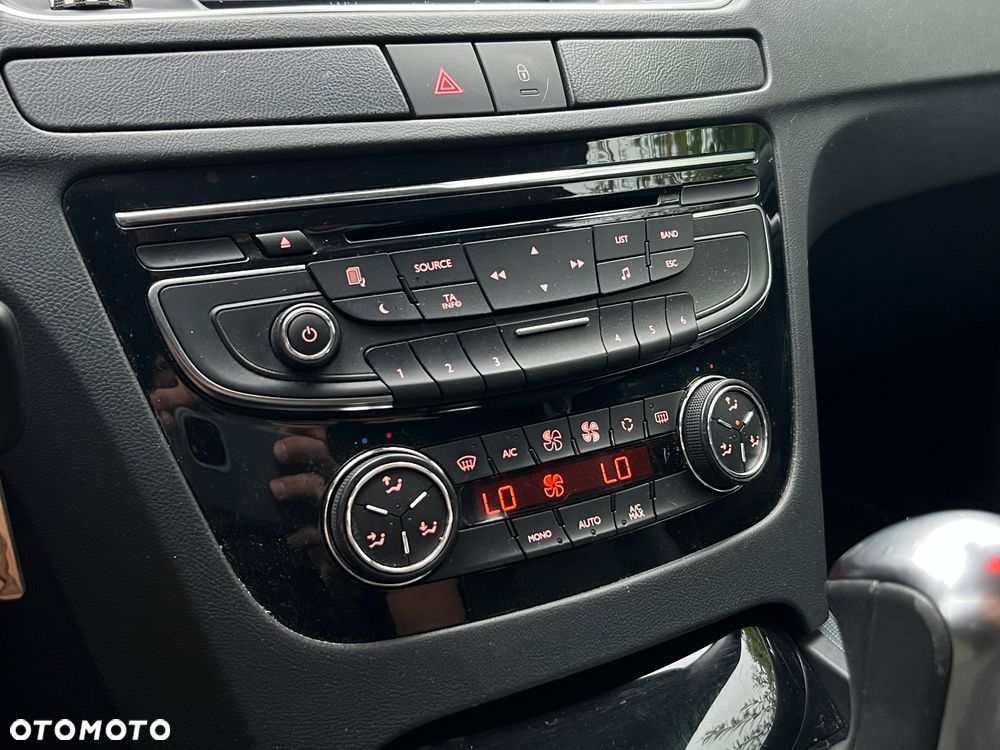 Peugeot 508 1.6 e-HDi Active S&S - 27