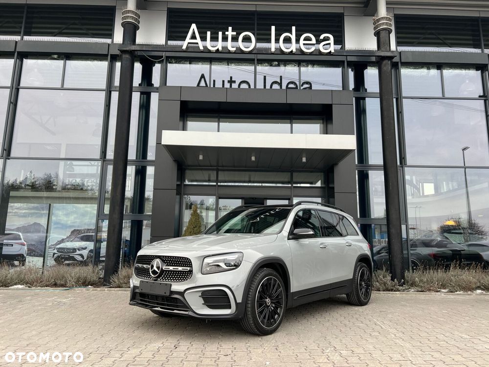 Mercedes-Benz GLB - 1