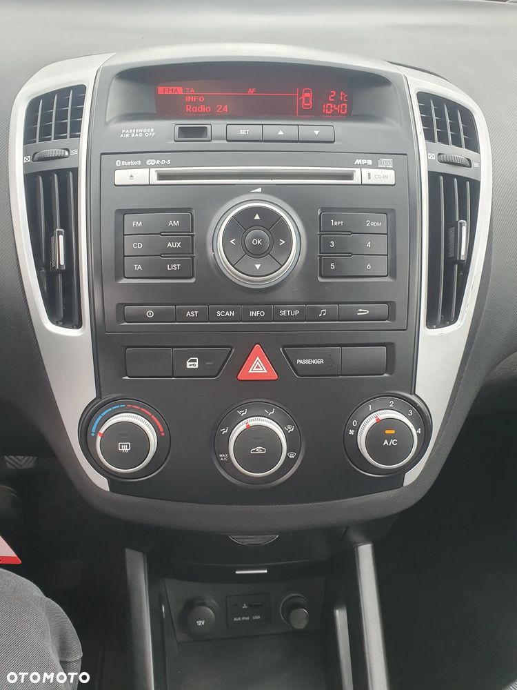 Kia Ceed 1.4 CVVT Attract - 18