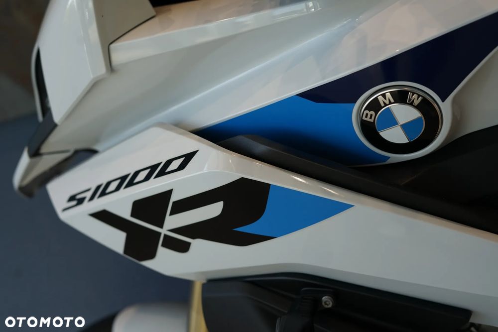 BMW XR - 15