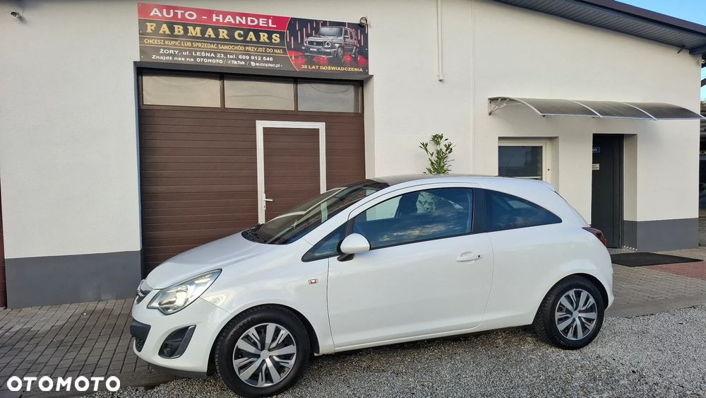 Opel Corsa 2011 photo 2