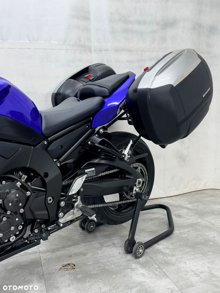 Yamaha FZ8 - 13