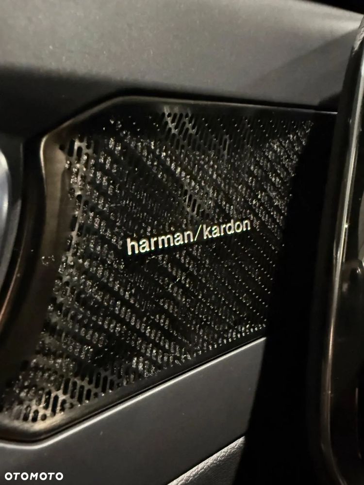 Volvo XC 40 B5 B AWD R-Design - 24