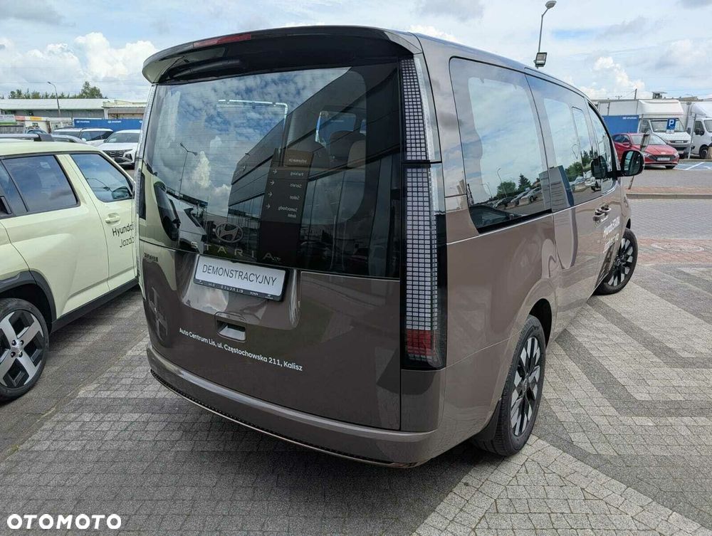 Hyundai Staria - 10