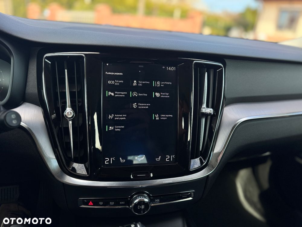 Volvo V60 D3 Momentum Pro - 16