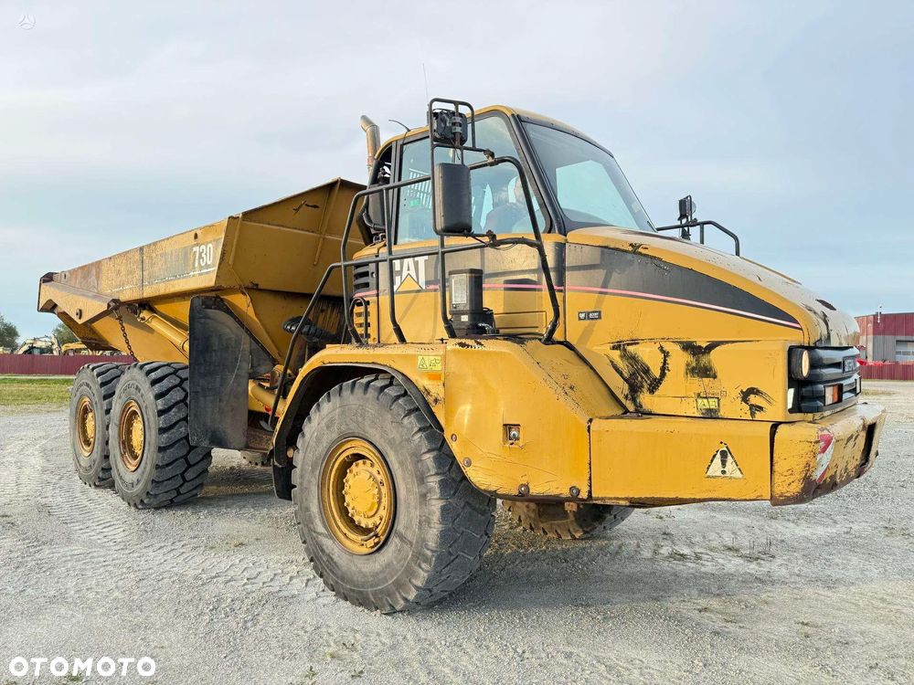 Caterpillar 730 - 6