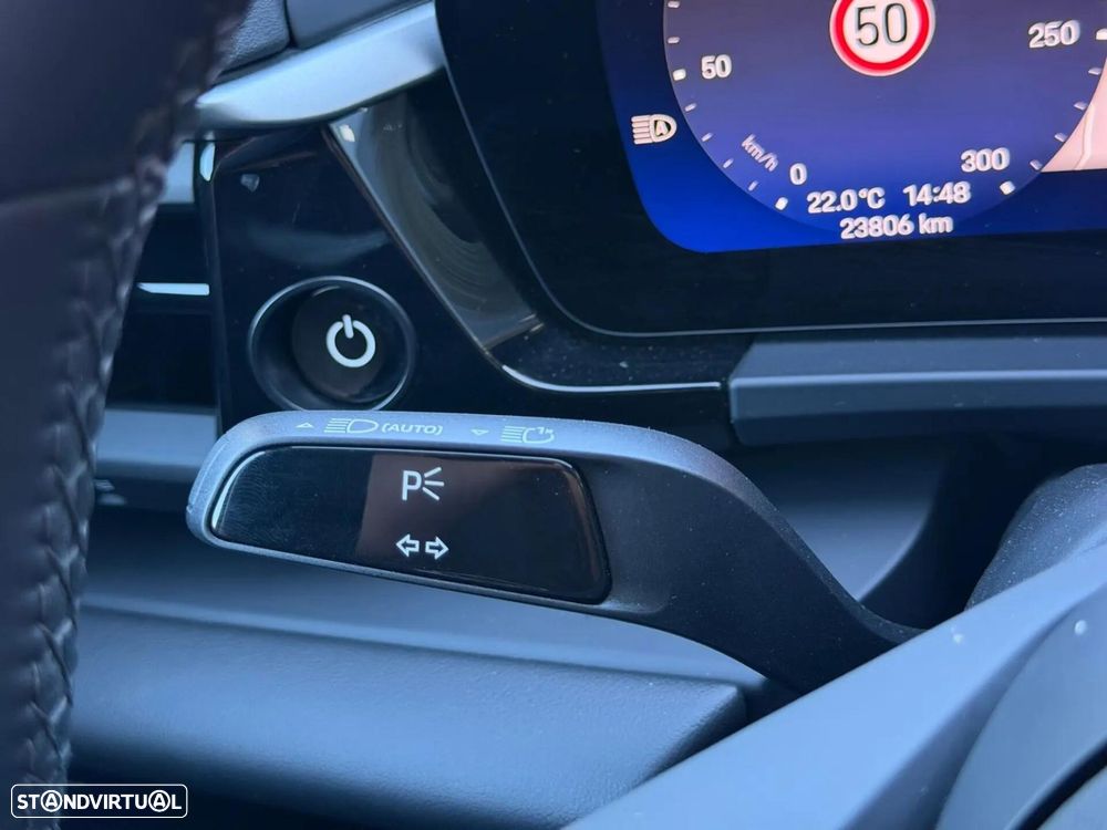 Porsche Macan Electric 4 - 44