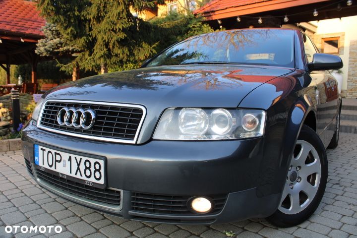 Audi A4 Limousine - 5