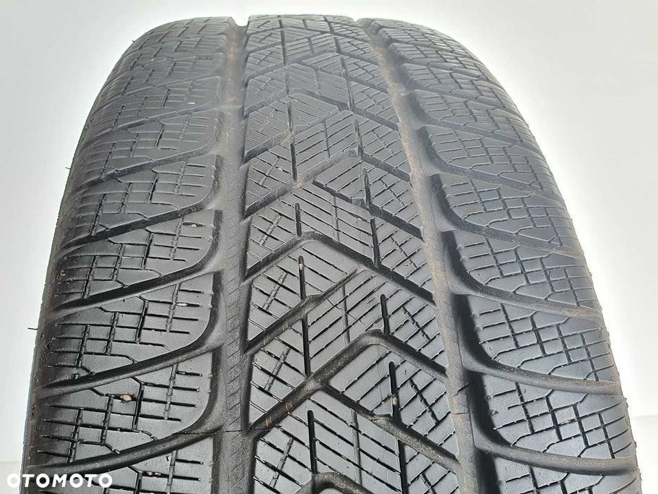 1x Opona zimowa 235/60/18 PIRELLI Scorpion Winter - 103H MO 7mm - 2