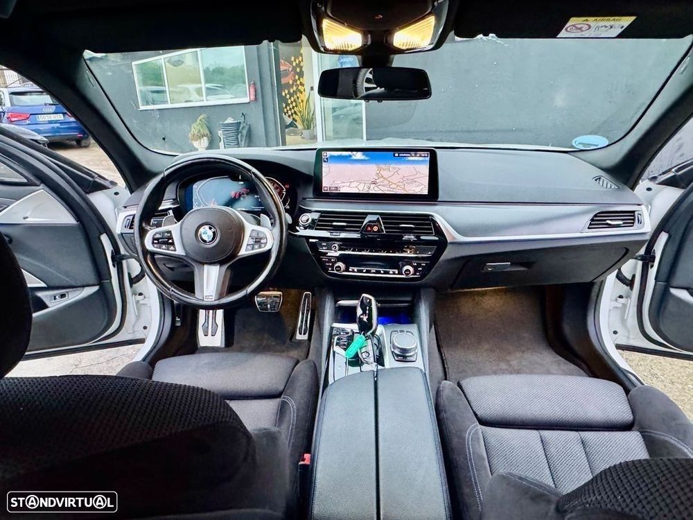 BMW 520 d xDrive Pack M Auto - 27