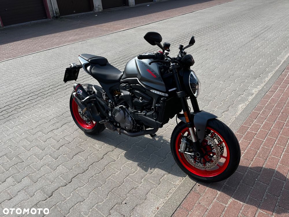 Ducati Monster - 11