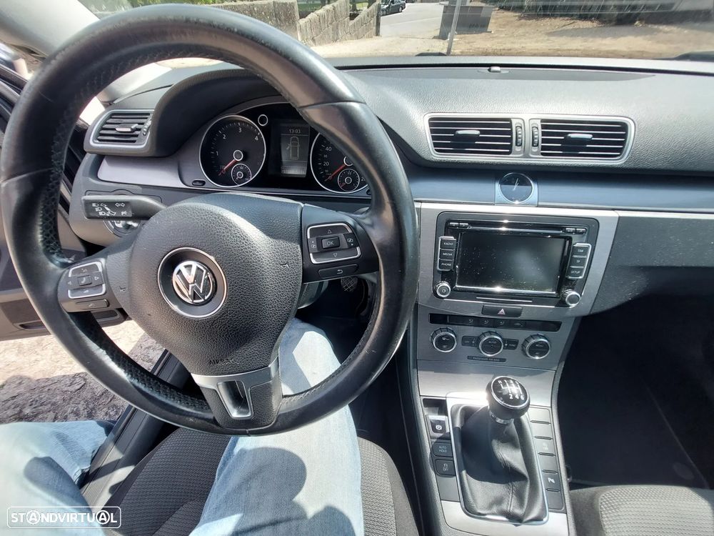 VW Passat 1.6 TDI BlueMotion - 15