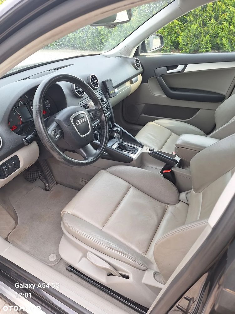 Audi A3 Sportback 2.0T FSI Ambiente S tronic - 10