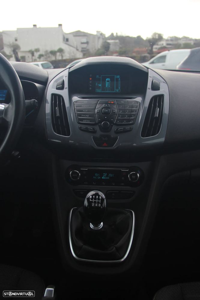 Ford Tourneo Connect 1.5 TDCi S&S Titanium - 12