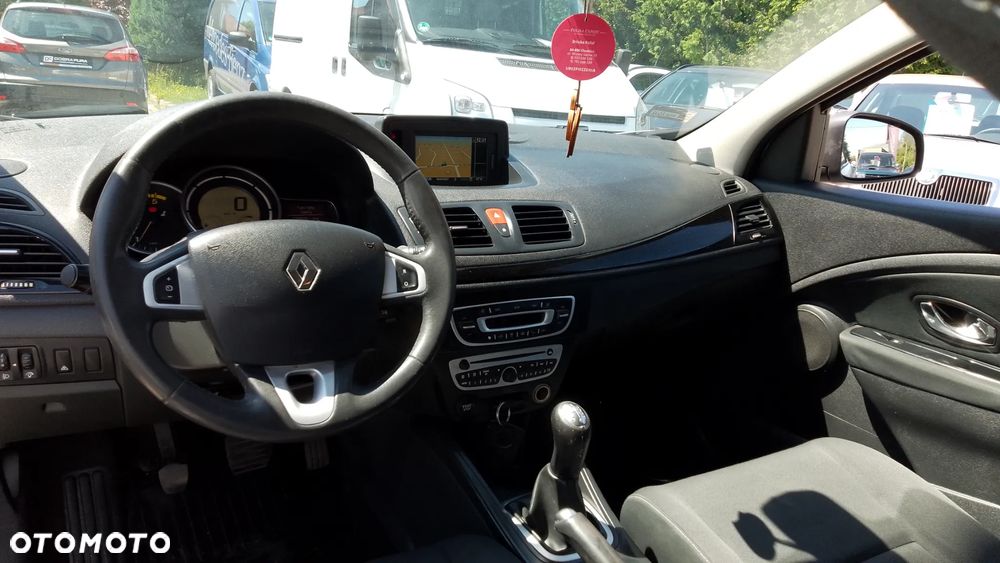 Renault Megane dCi 90 FAP Paris - 10