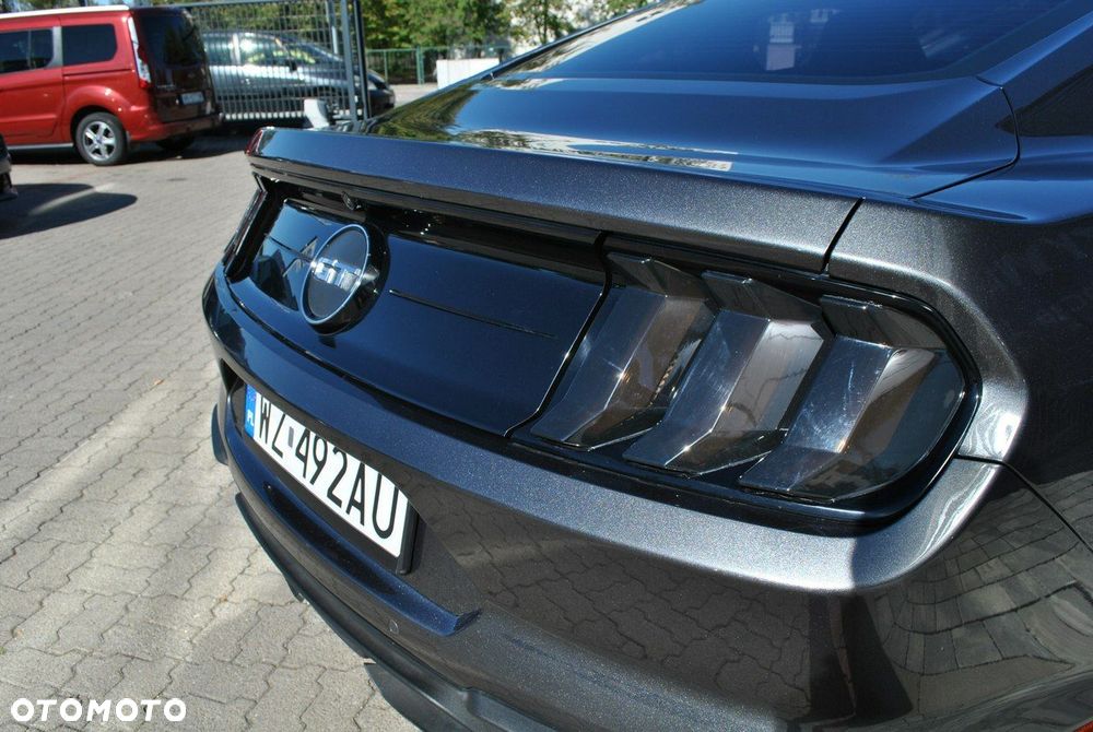 Ford Mustang - 33