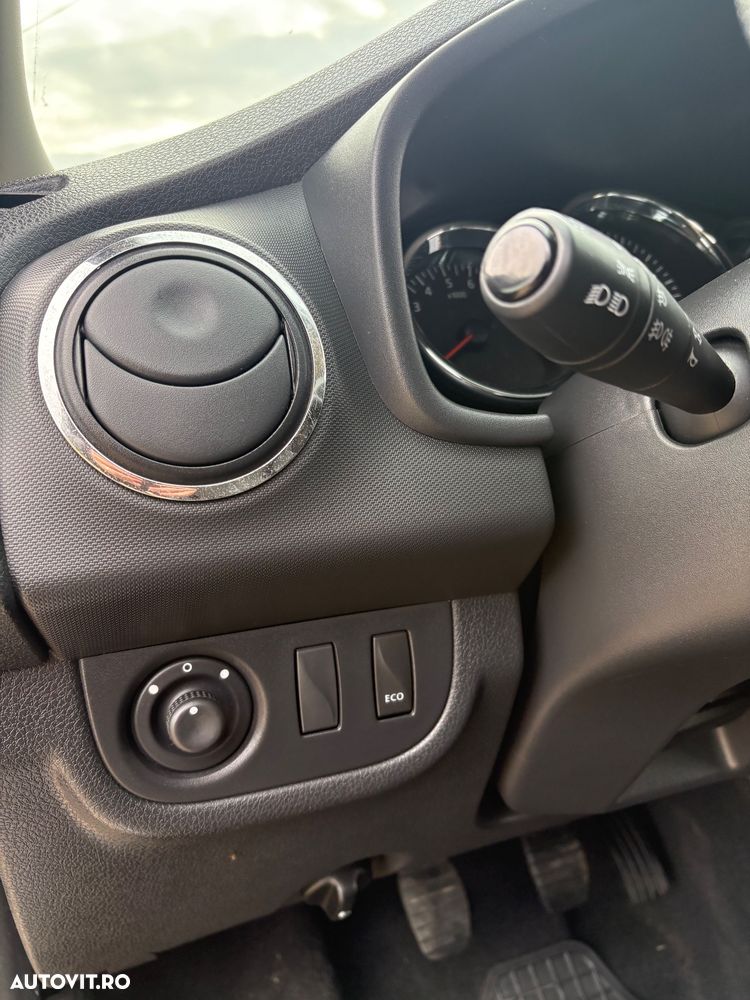 Dacia Sandero - 8