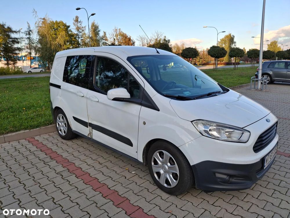 Ford Transit Courier - 2