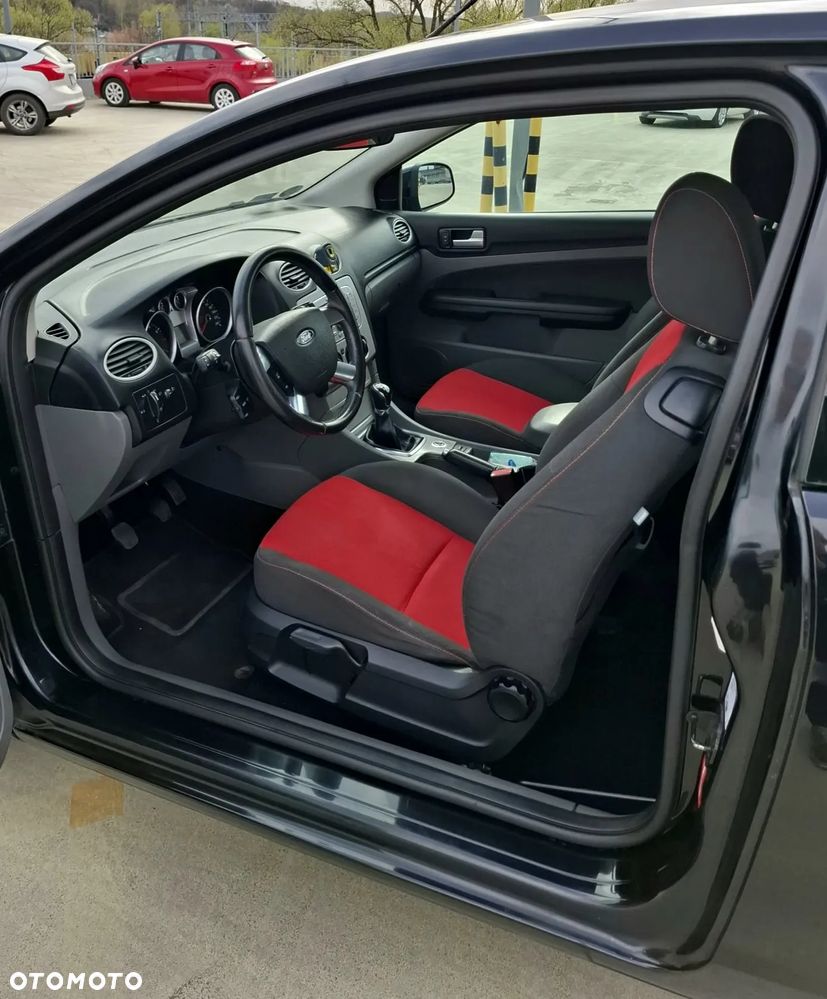 Ford Focus 1.6 16V Titanium - 8
