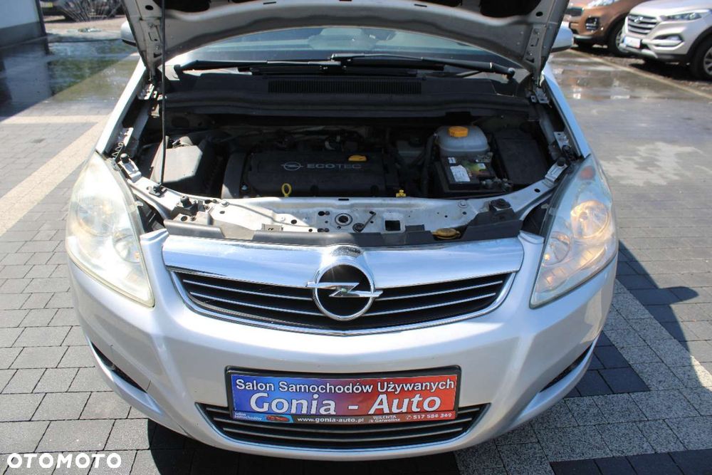 Opel Zafira - 10
