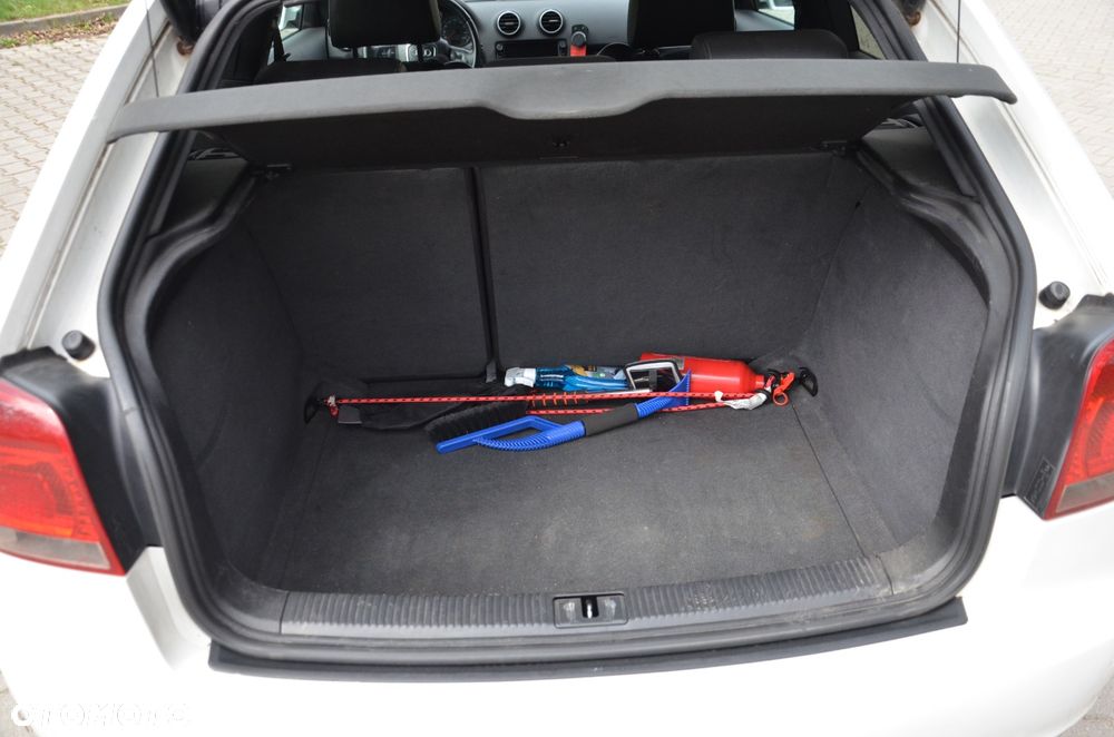 Audi A3 3-drzwiowe 2.0 TDI DPF Ambiente - 4