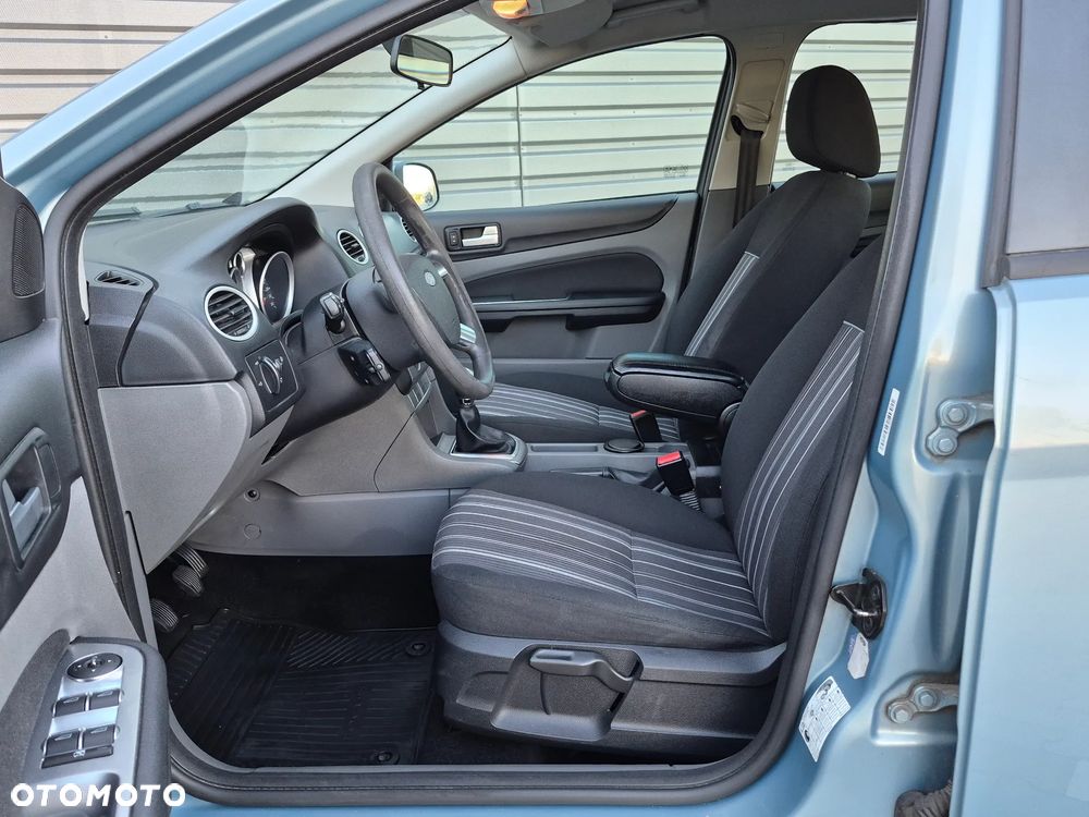 Ford Focus 1.6 X100 - 14
