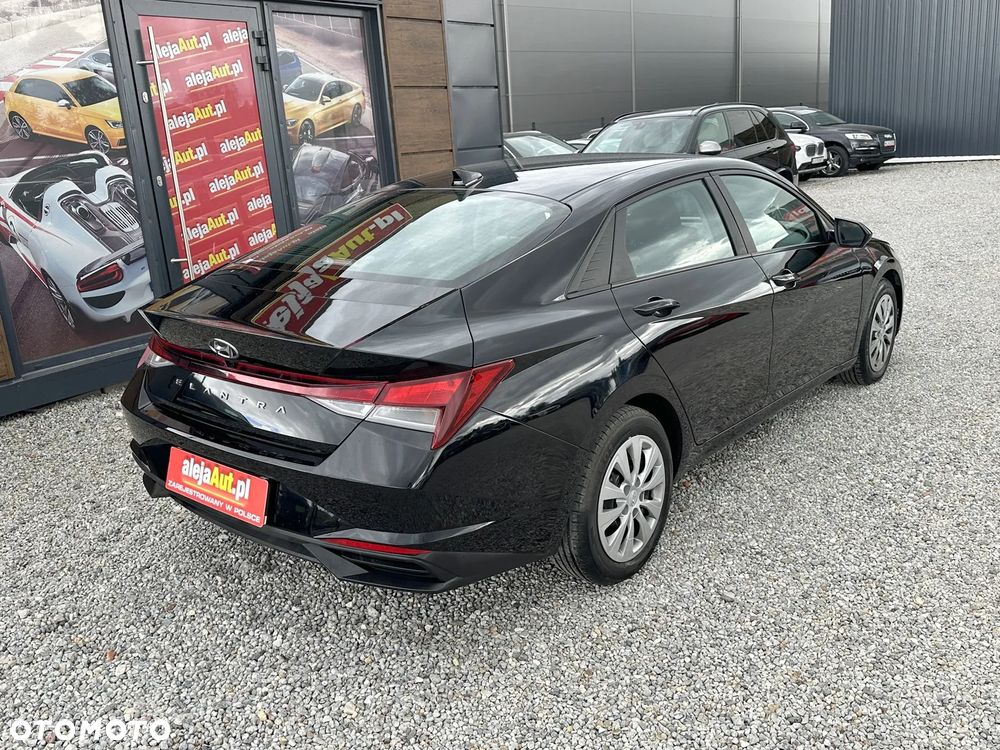 Hyundai Elantra ver-1-6-style-premiere - 4