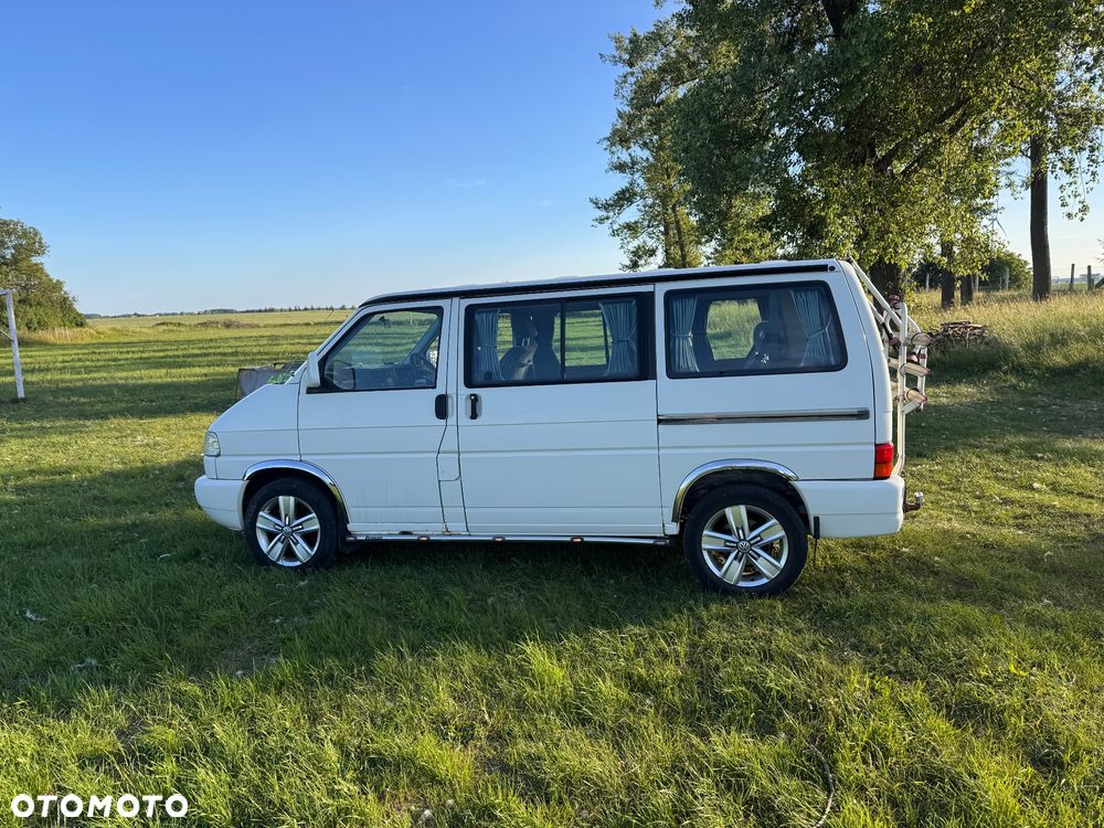 Volkswagen Caravelle Basis / CL - 5