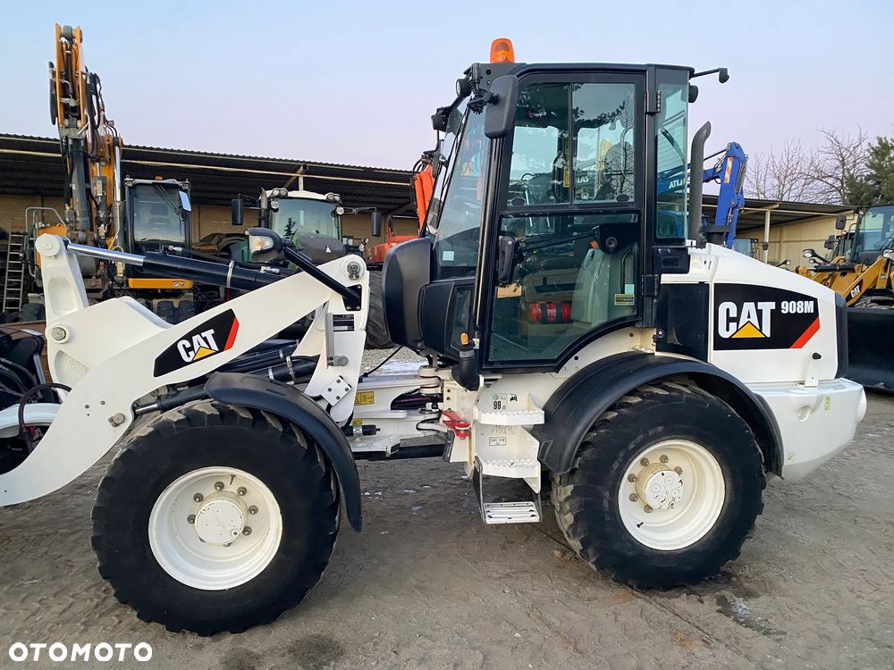 Caterpillar CAT 908M, 2020 ROK, 3400 MTH, ŁYŻKA OTWIERANA + WIDŁY, z NIEMIEC, - 23