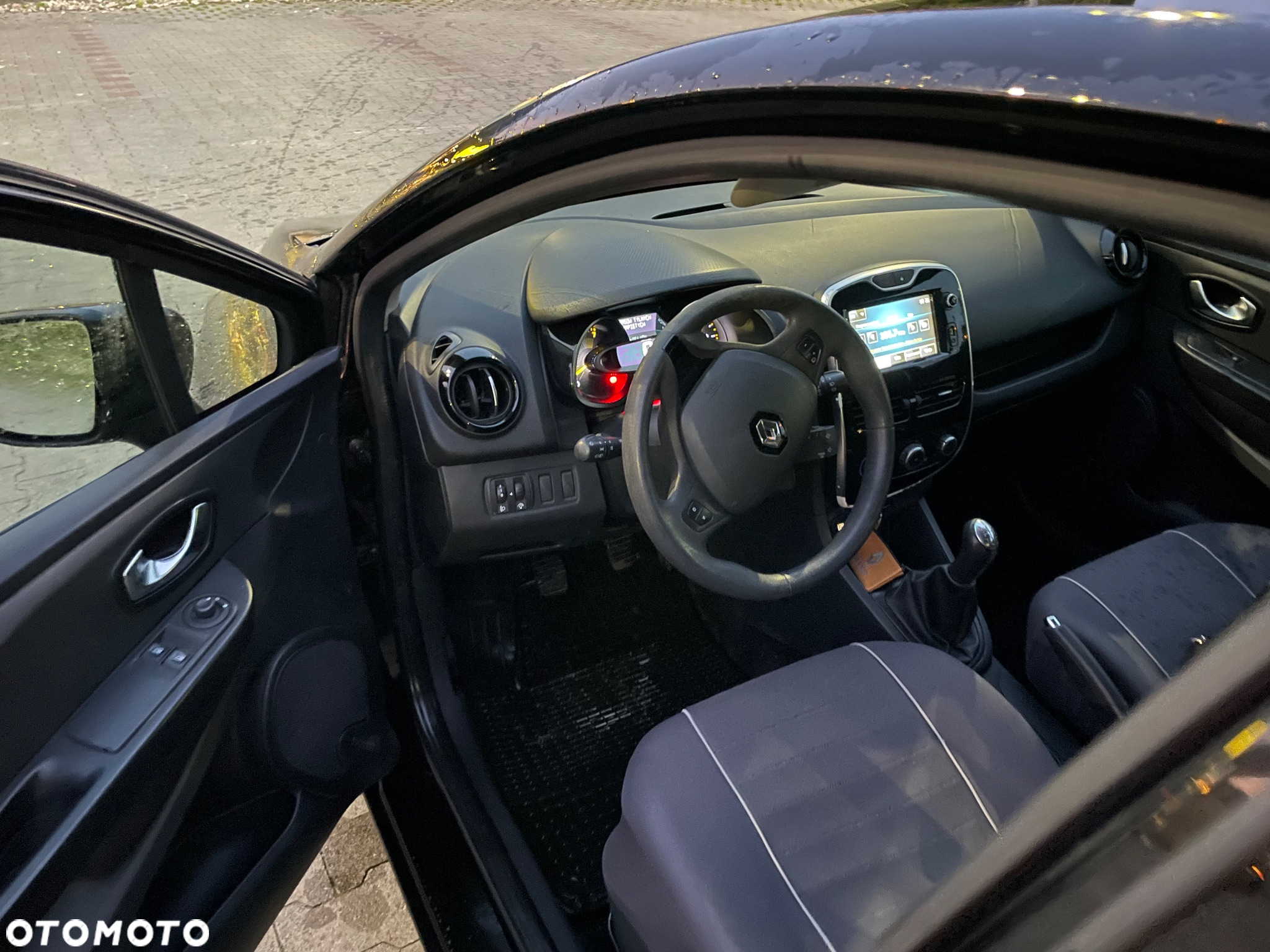 Renault Clio - 9