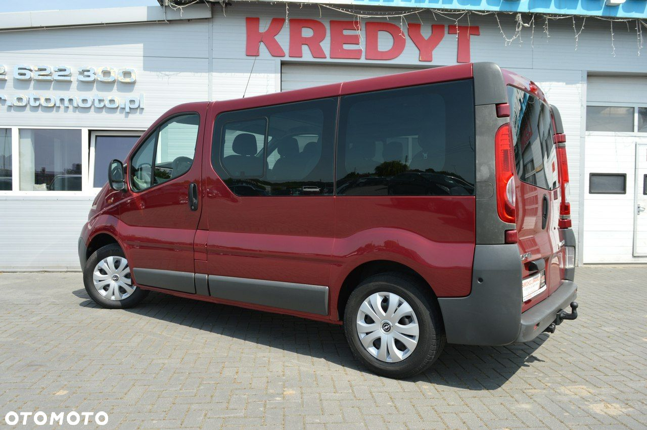 Opel Vivaro - 11