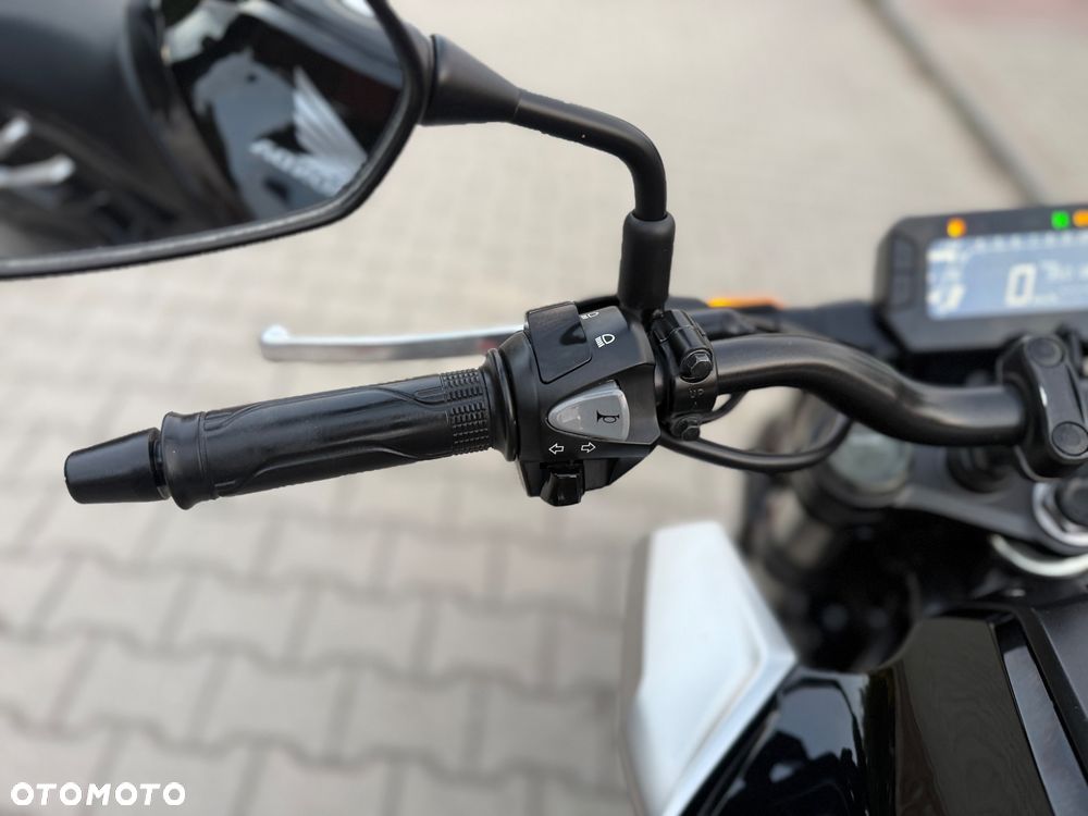 Honda CB - 30