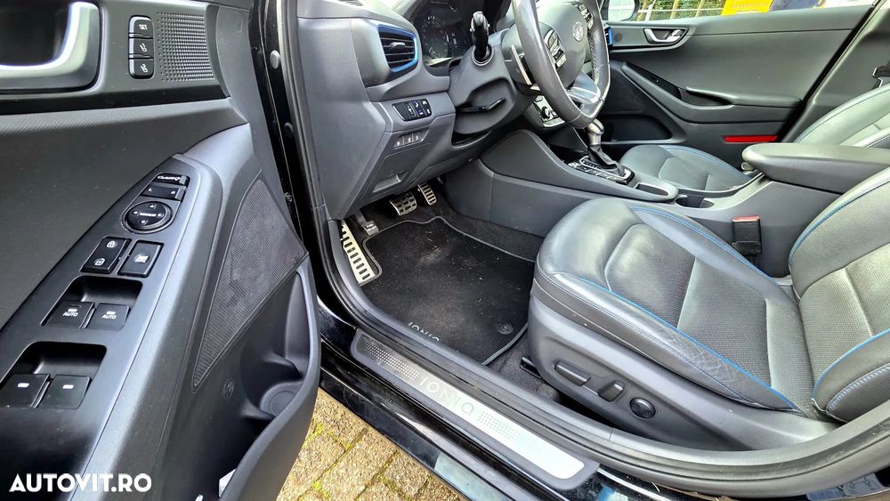 Hyundai IONIQ 1.6 GDI Premium - 8