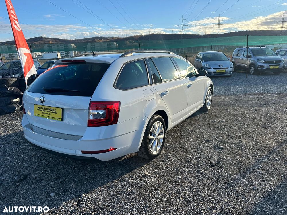 Skoda Octavia Combi 1.6 TDI Ambition - 2