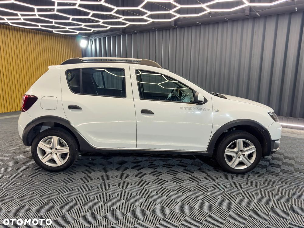 Dacia Sandero Stepway ver-1-0-tce-essential - 10