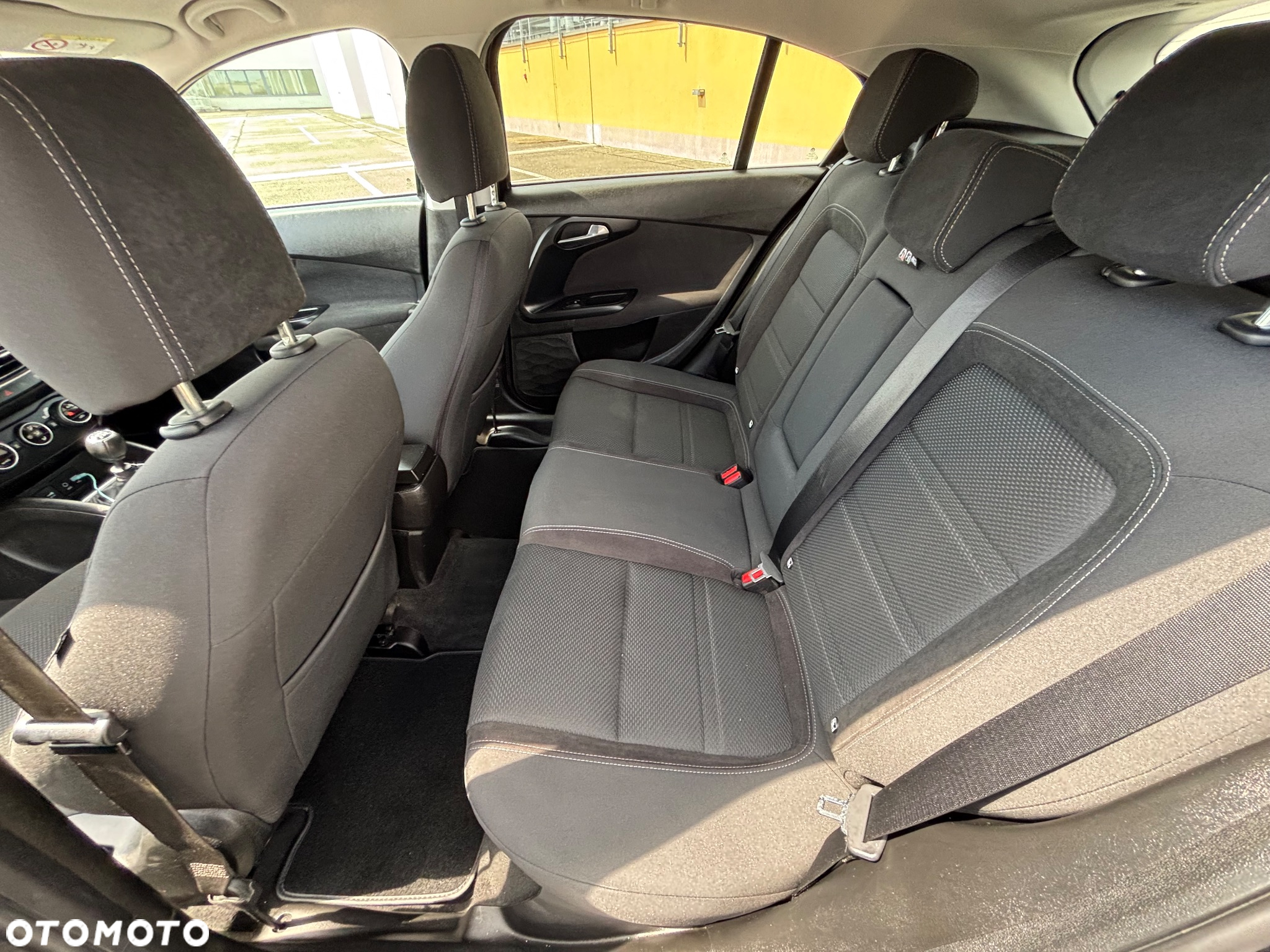 Fiat Tipo 1.4 T-Jet 16v Sport - 21
