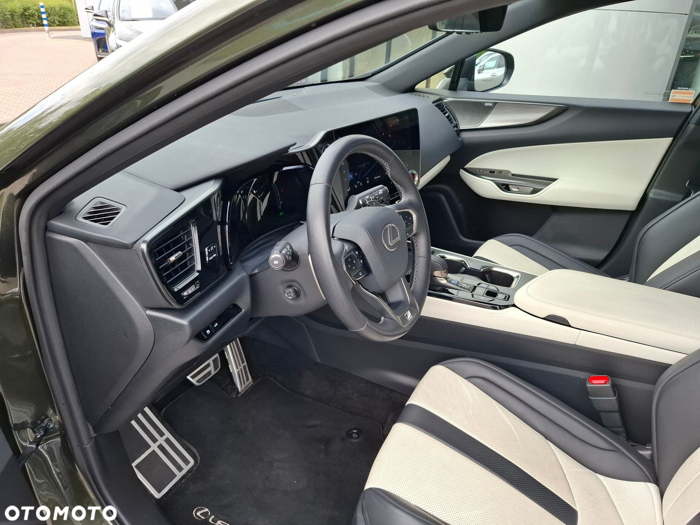 Lexus NX - 11