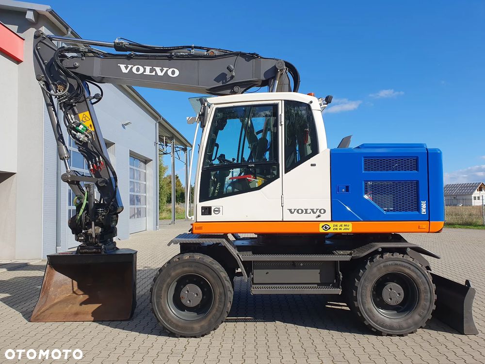 Volvo - 2