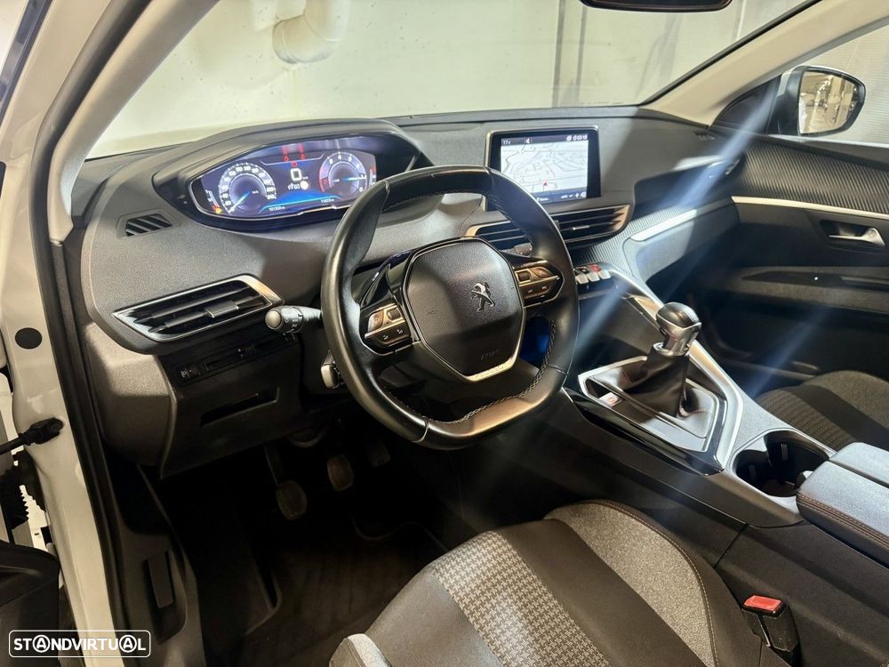 Peugeot 3008 1.2 PureTech Active Pack - 17