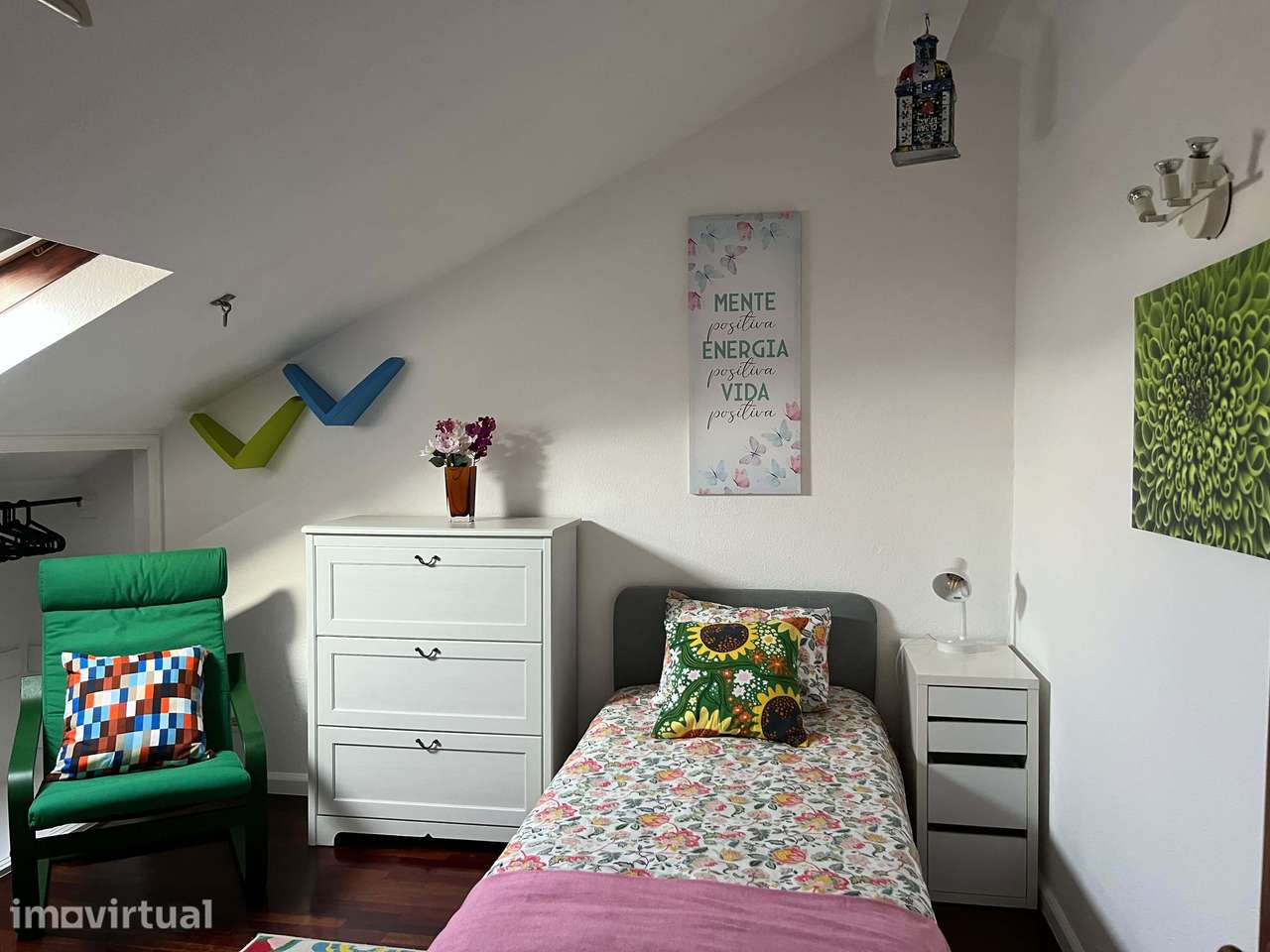 Quarto para menina/senhora em Alcabideche