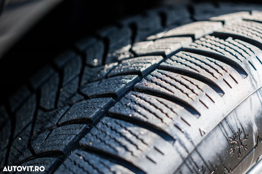 Volvo XC 90 D5 AWD Geartronic Momentum - 9